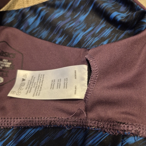 Asics Blue and Black Patterned Sports Bra and Shorts Set - Picture 8 of 11